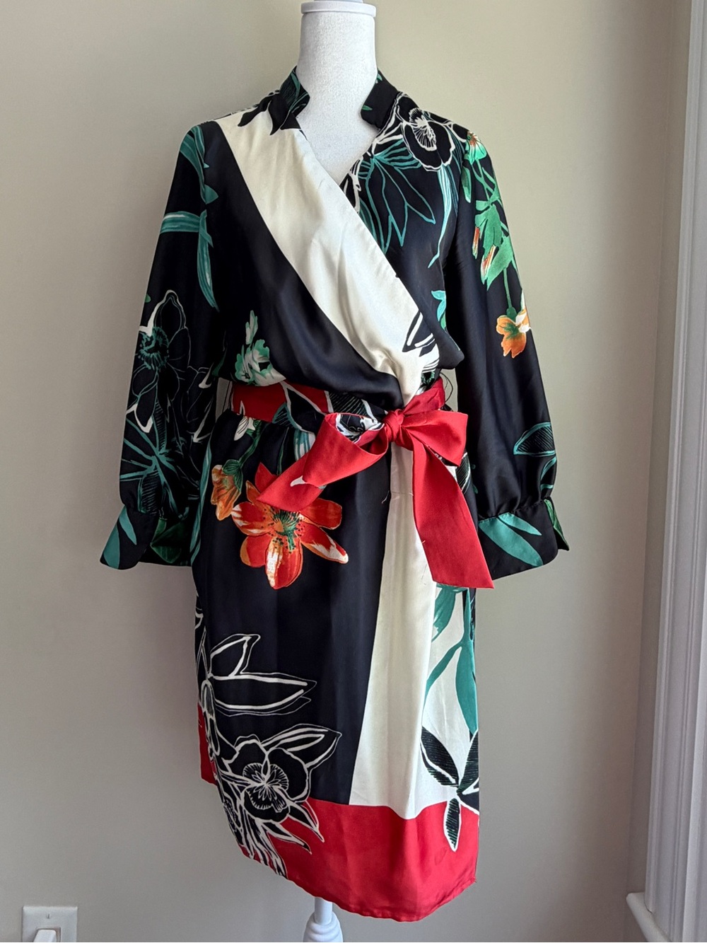 Zara Basis Women's Medium Black Floral Robe/Kimono Midi Dress with Red Tie